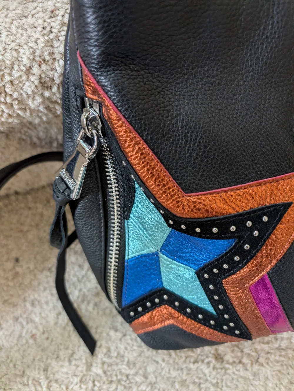 Back Pack Bag - Picture 3 of 8